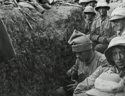 Soldiers_in_trench